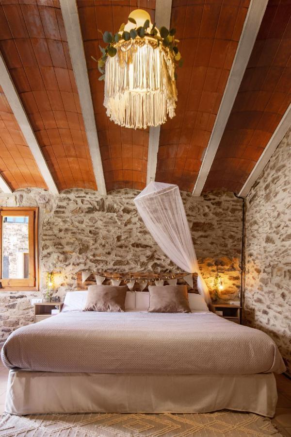 Suite Rural Estilo Farm Con Jacuzzi Y Chimenea Sant Marti Sacalm Esterno foto